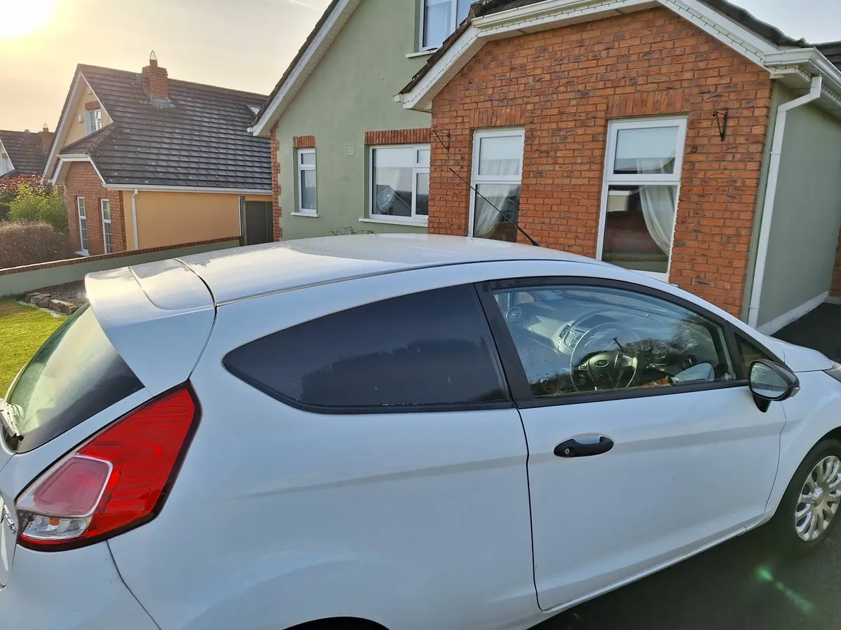 Ford Fiesta 2014 - Image 4