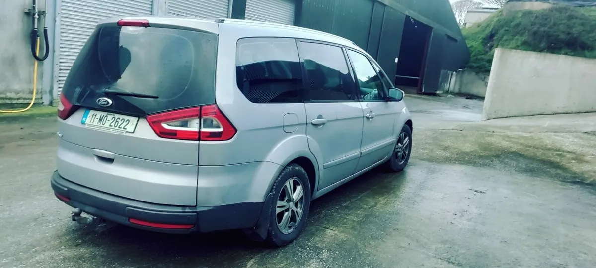 Ford Galaxy 2011 - Image 2