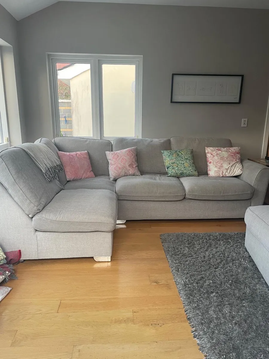 Couch - Image 1