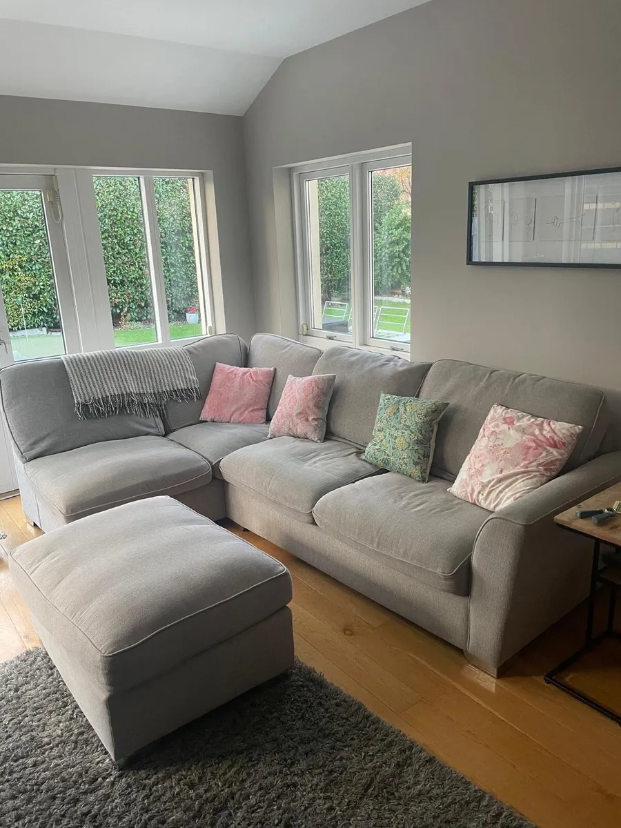 Couch - Image 2