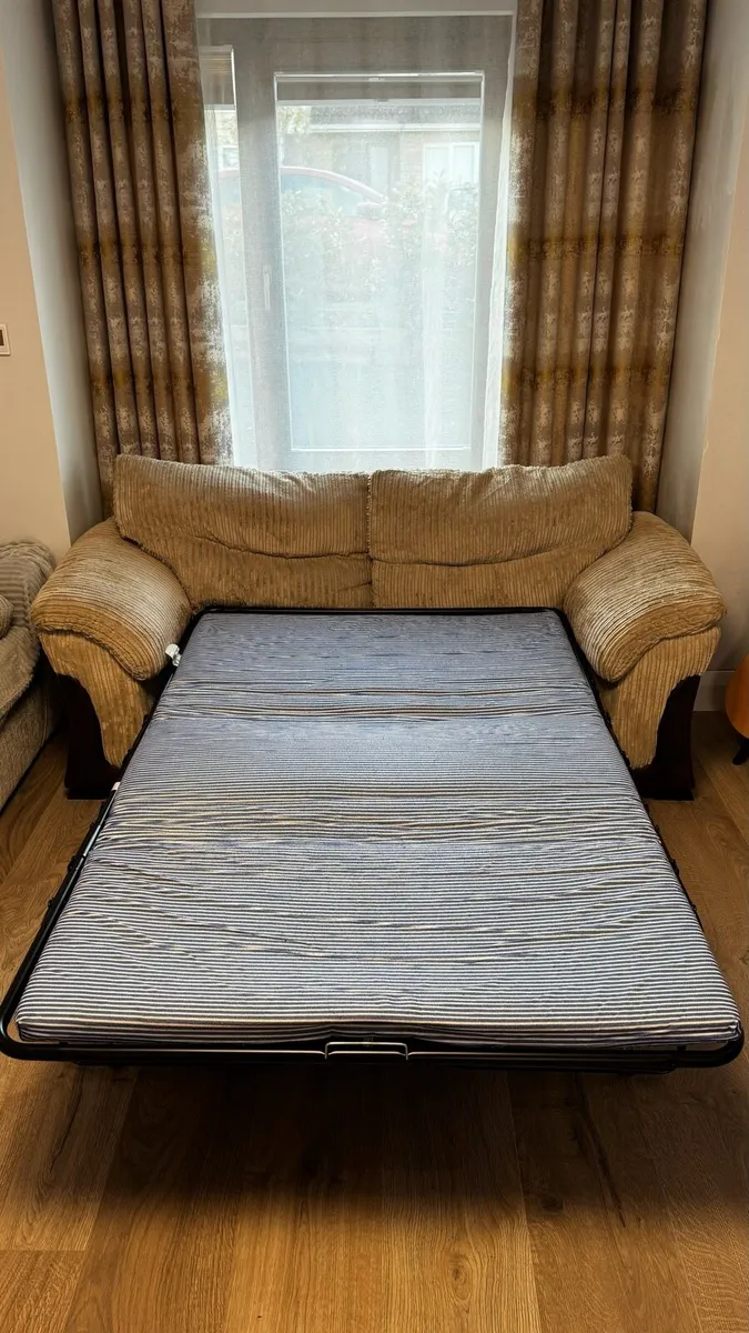 3 Seater Sofa Bed - Image 1