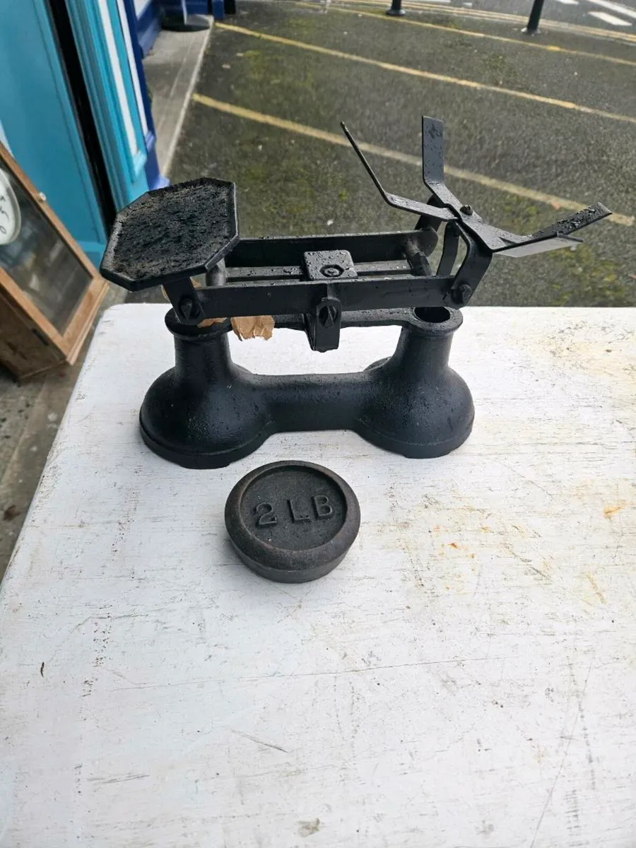 Vintage Cast Iron Weighing Scales - Image 3