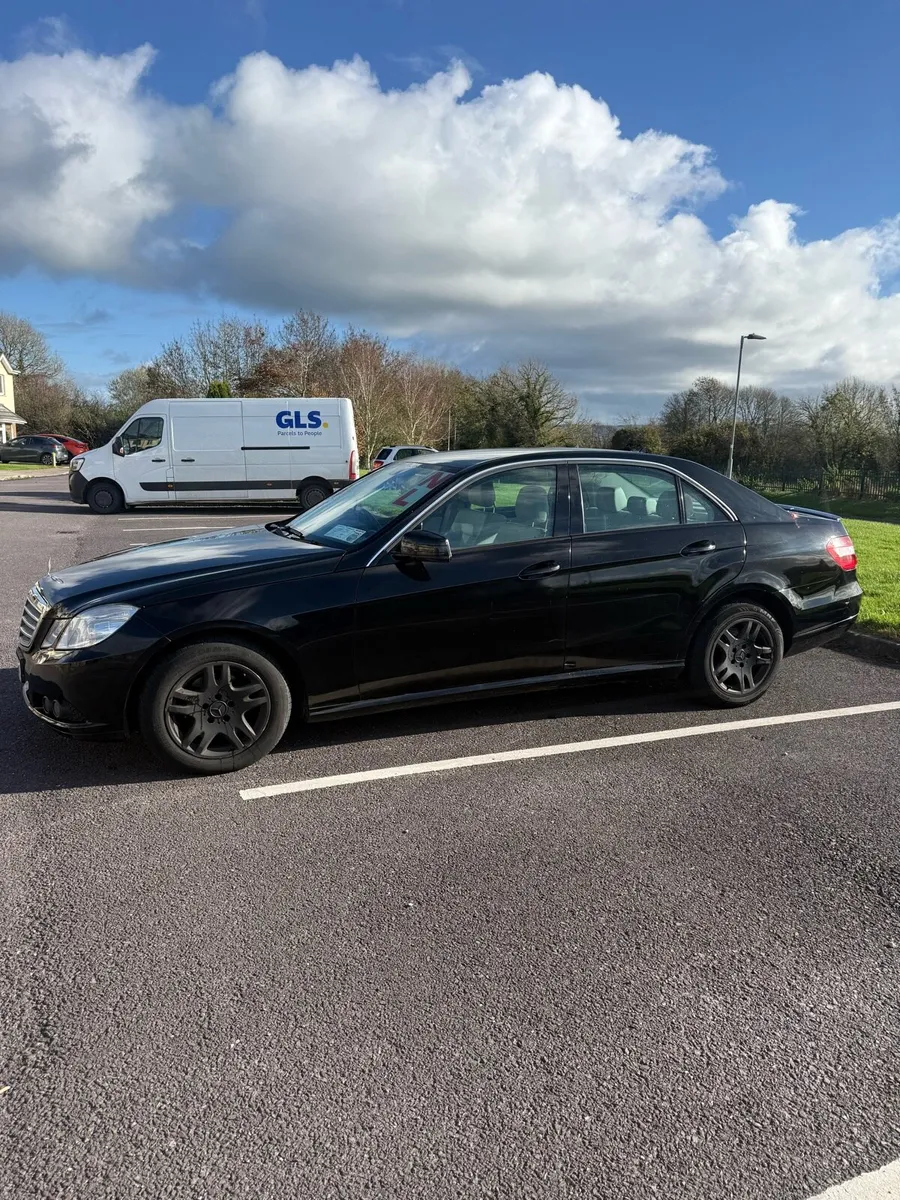 Mercedes E Class - Image 2