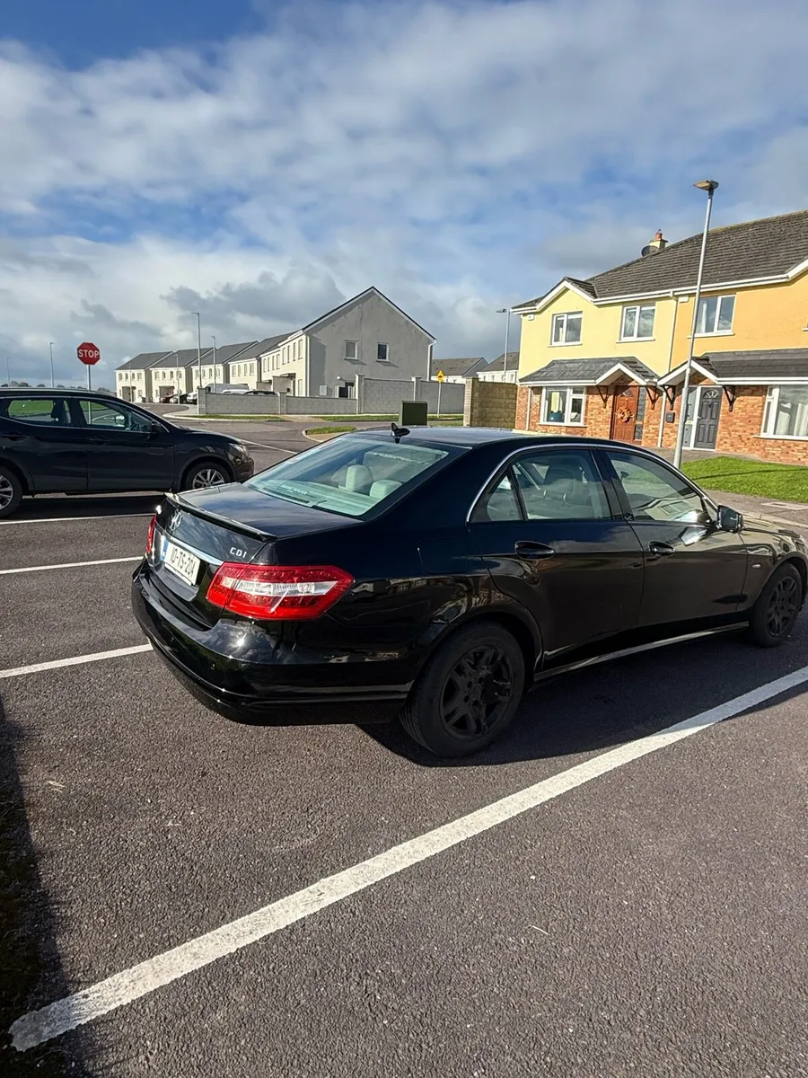 Mercedes E Class - Image 4
