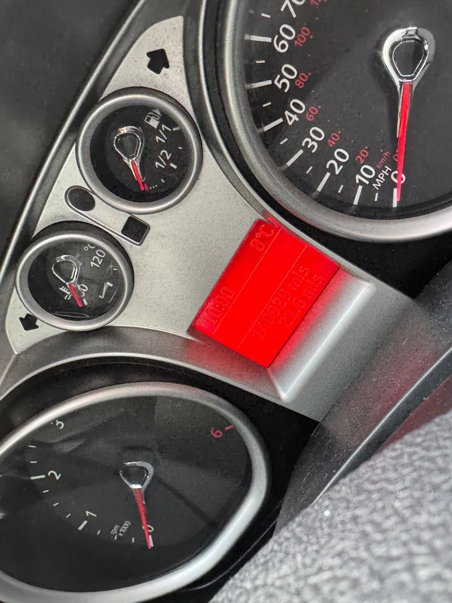 Ford Focus 2010 diesel - Image 2