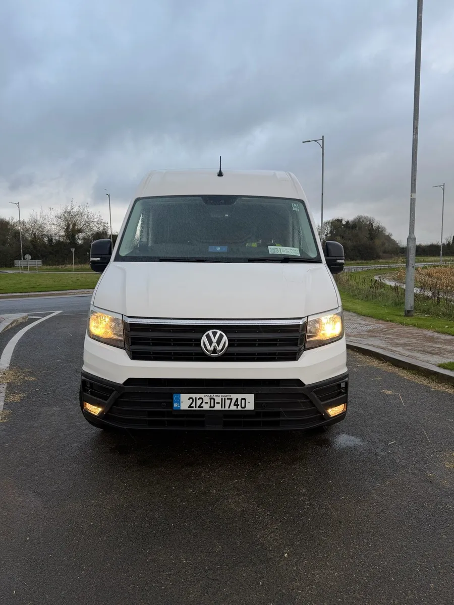 VW Crafter CR35 2.0TDI No VAT - Image 2