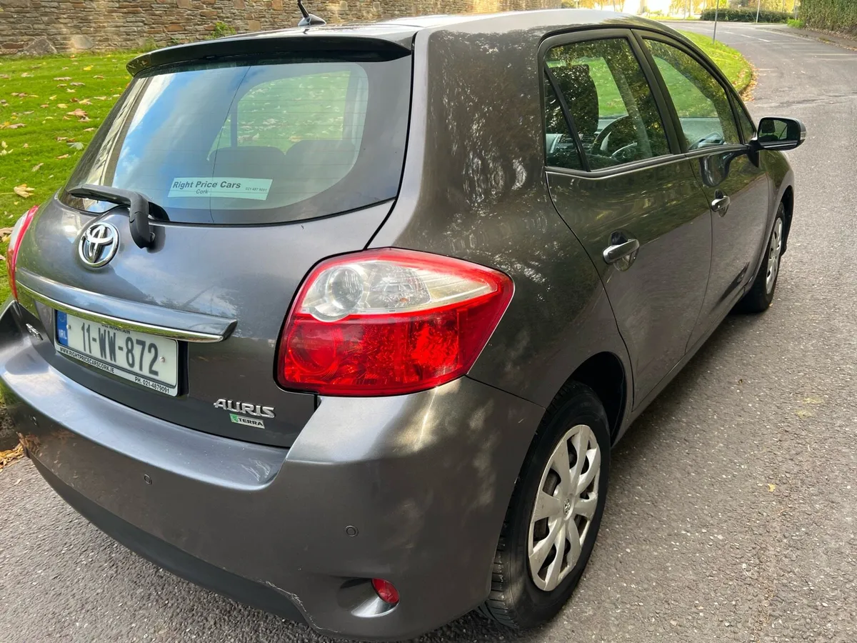 2011 Toyota Auris - Image 3