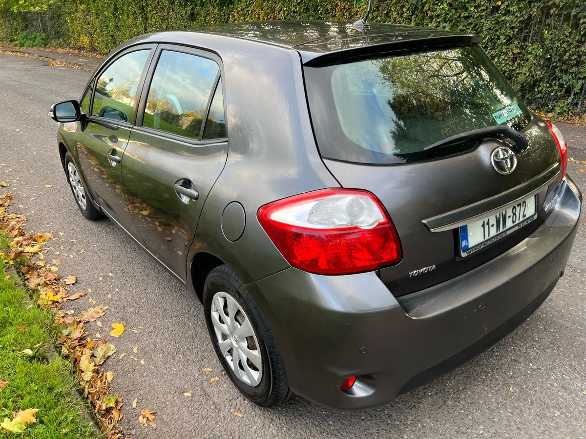 2011 Toyota Auris - Image 4