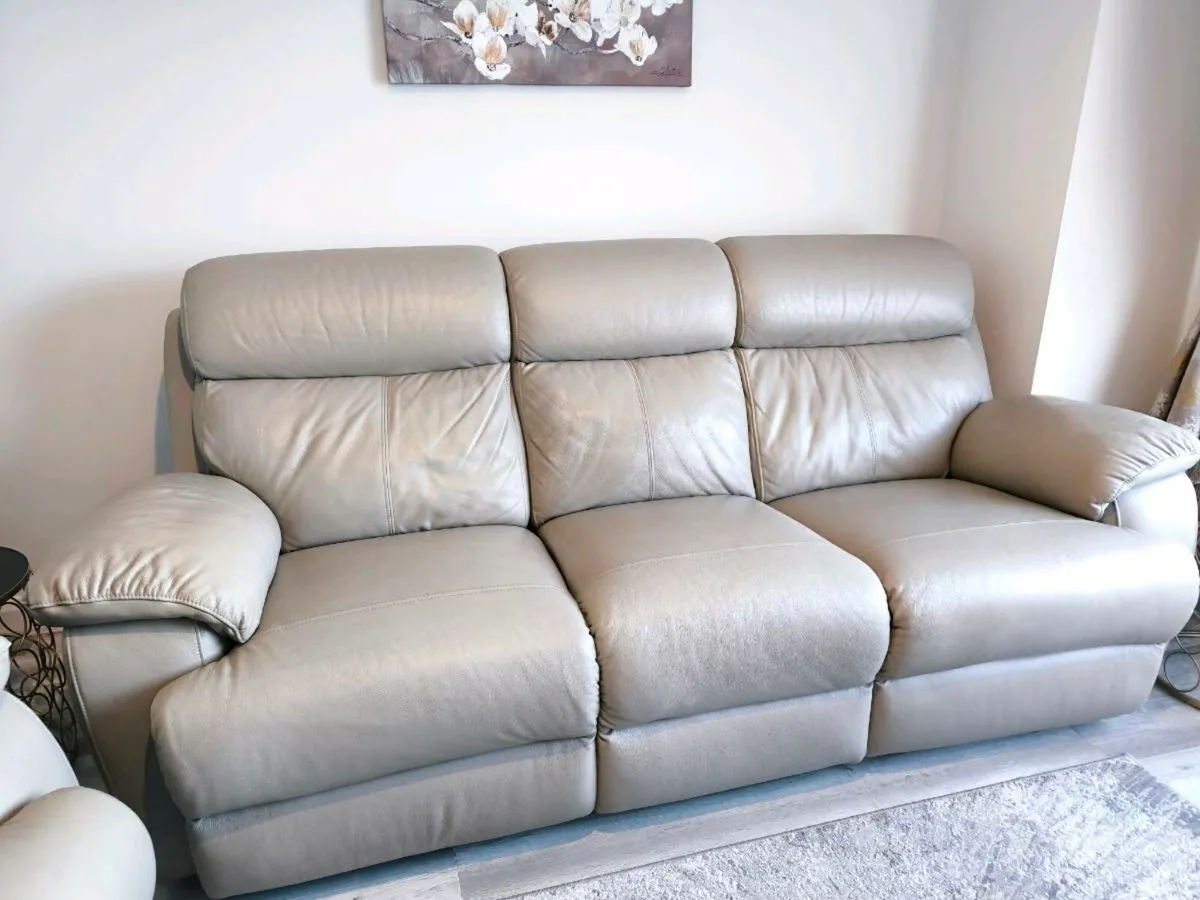 3 & 2 Leather light grey Seater Sofa - Image 2