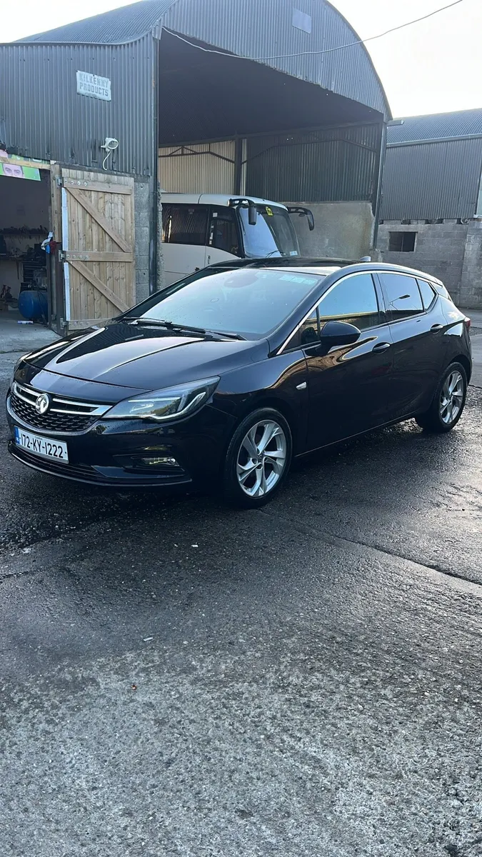 Opel Astra 2017 - Image 1