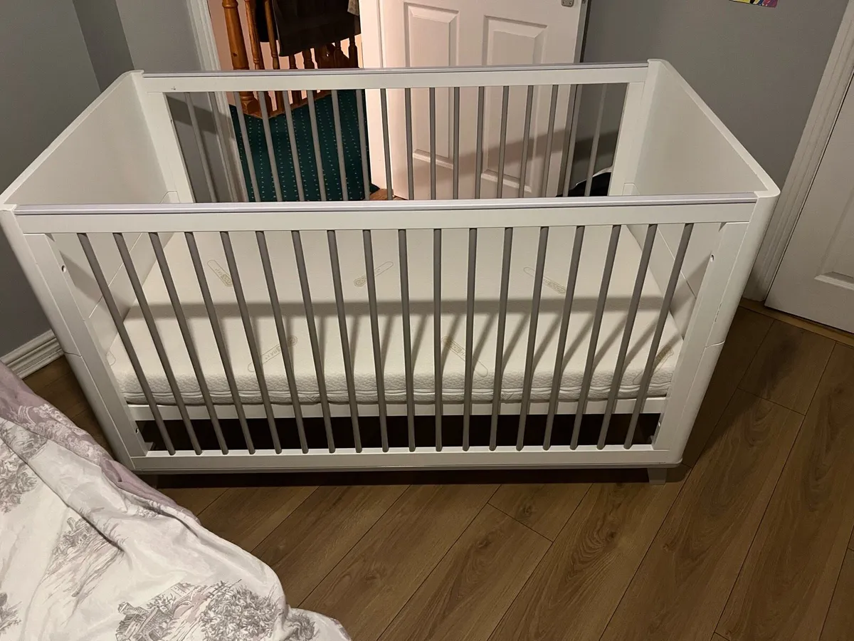Baby Elegance cot bed - Image 1