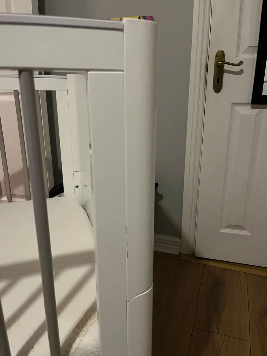 Baby Elegance cot bed - Image 3