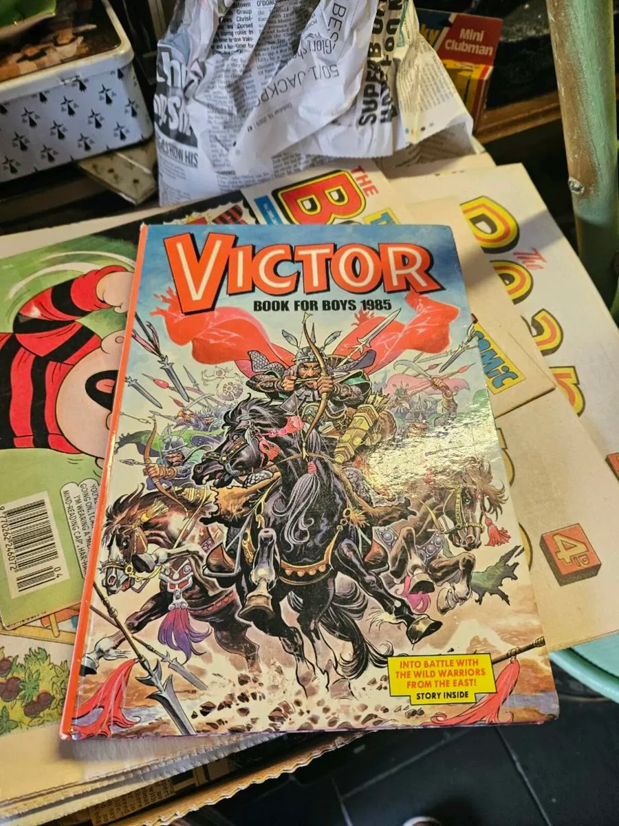 Vintage Victor Annual 1980's - Image 1