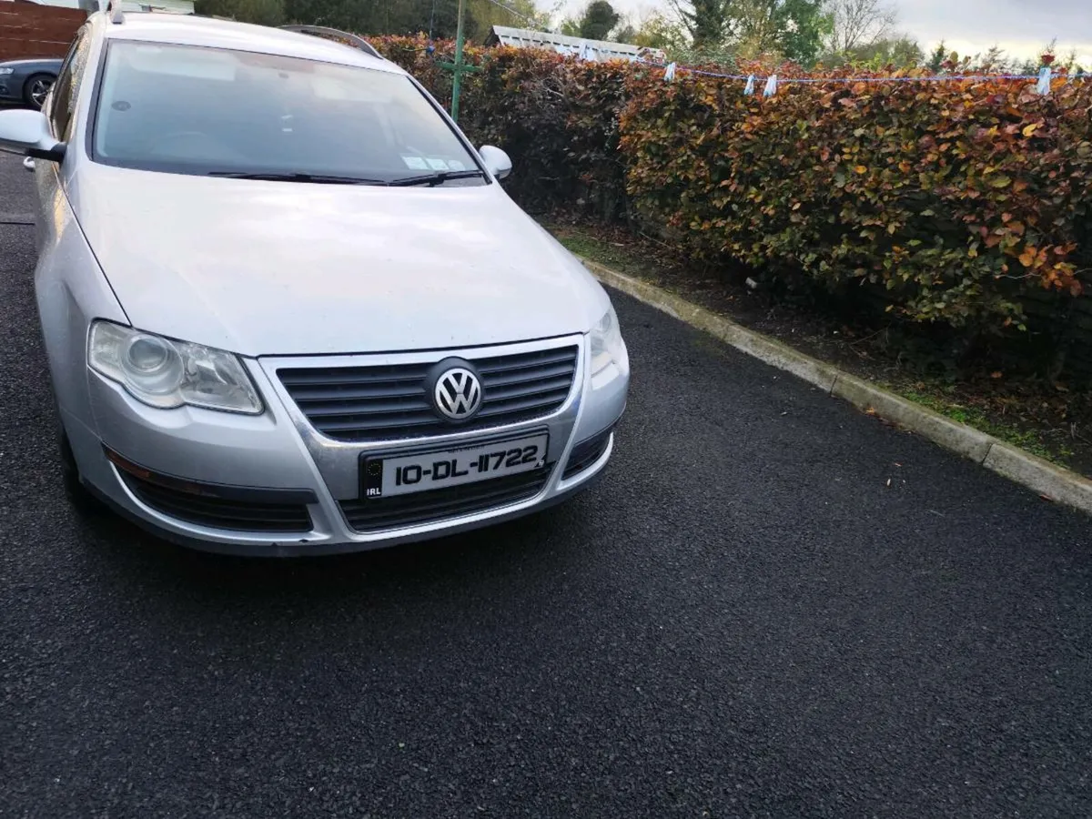 Volkswagen Passat - Image 1