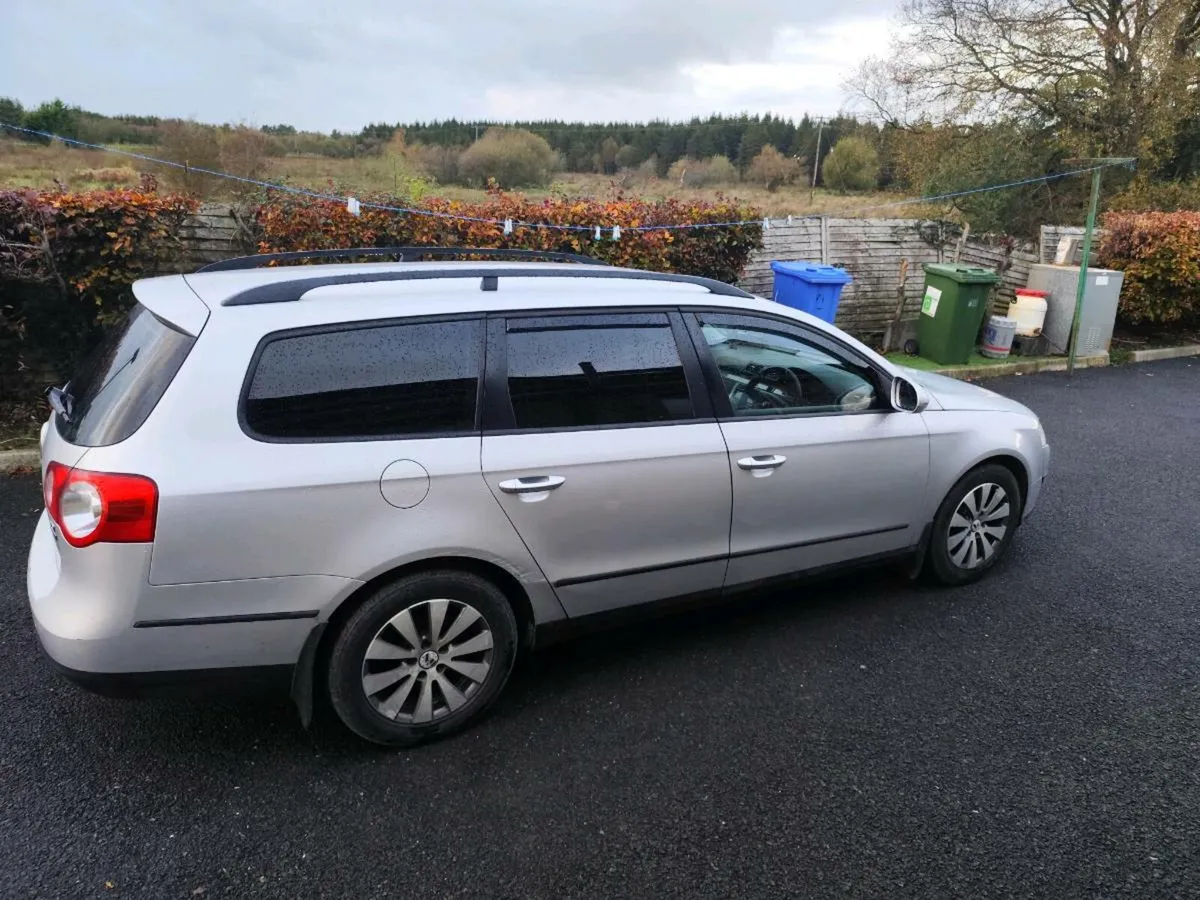 Volkswagen Passat - Image 4