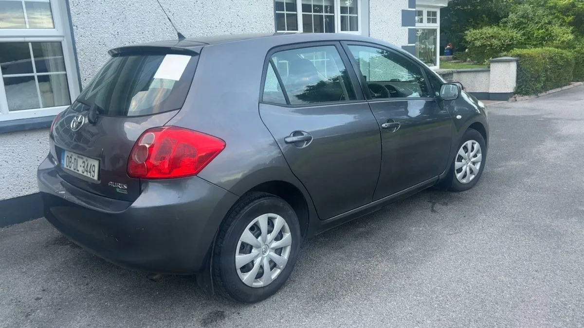 Toyota auris - Image 1