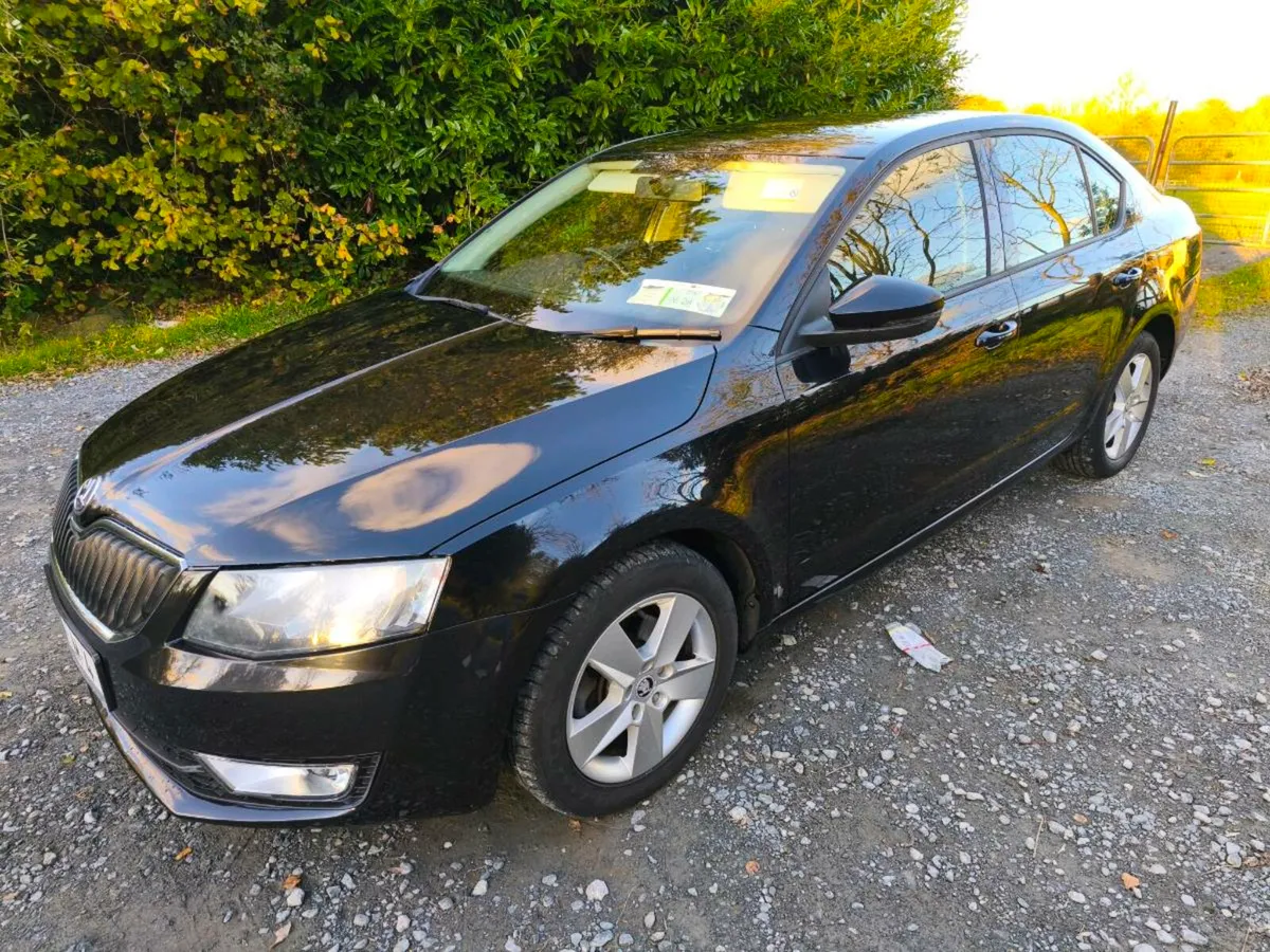 141 Skoda Octavia 1.2 LOW MILES - Image 3