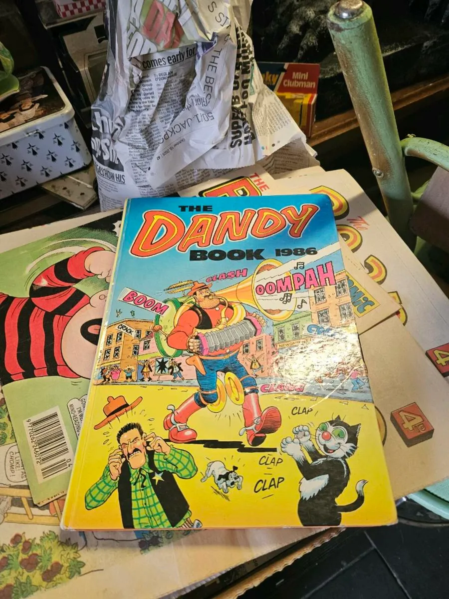 Vintage Dandy Annual 1980's - Image 1