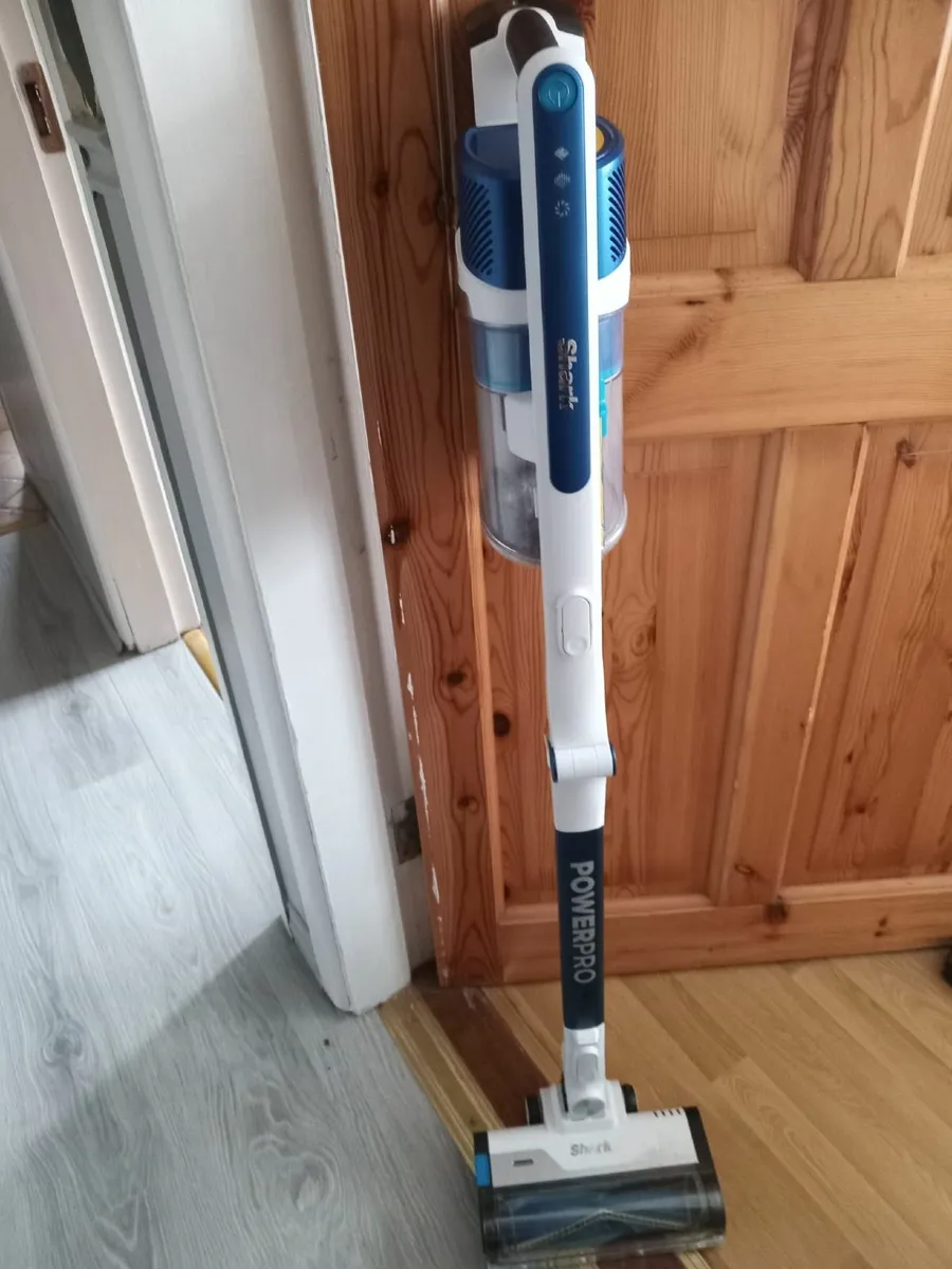 Shark Powerpro Cordless Vacuum cleaner - Image 1