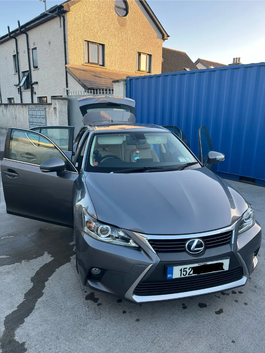 Lexus CT 2015 - Image 1