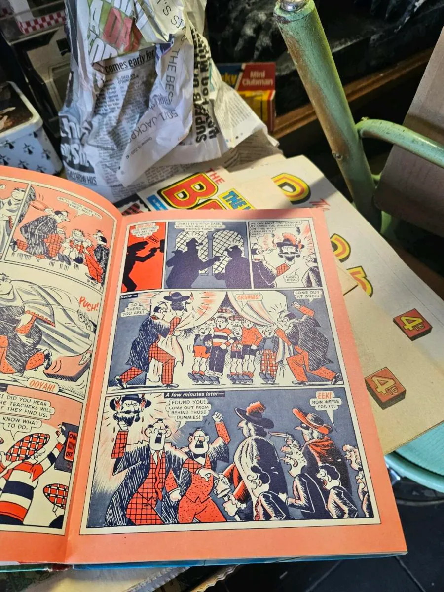 Vintage Dandy Annual 1980's - Image 3