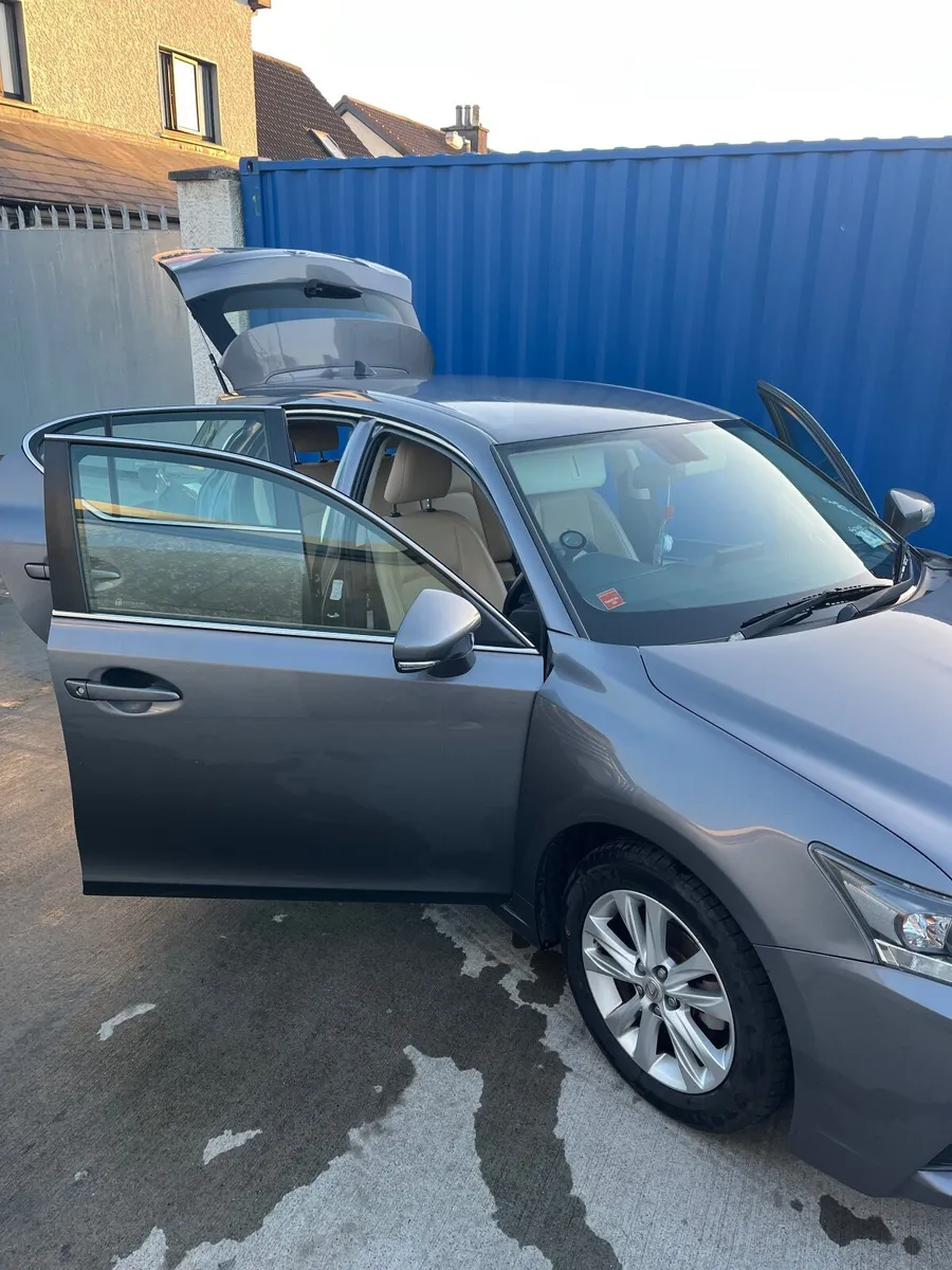 Lexus CT 2015 - Image 4