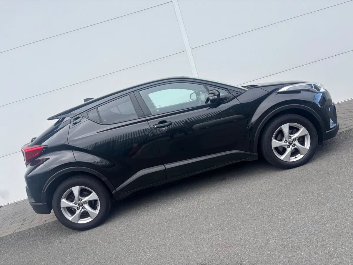 2018 TOYOTA CHR LUNA 1.2iT NCT - Image 4