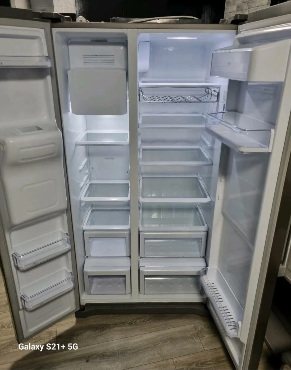 Samsung American fridge freezer - Image 2
