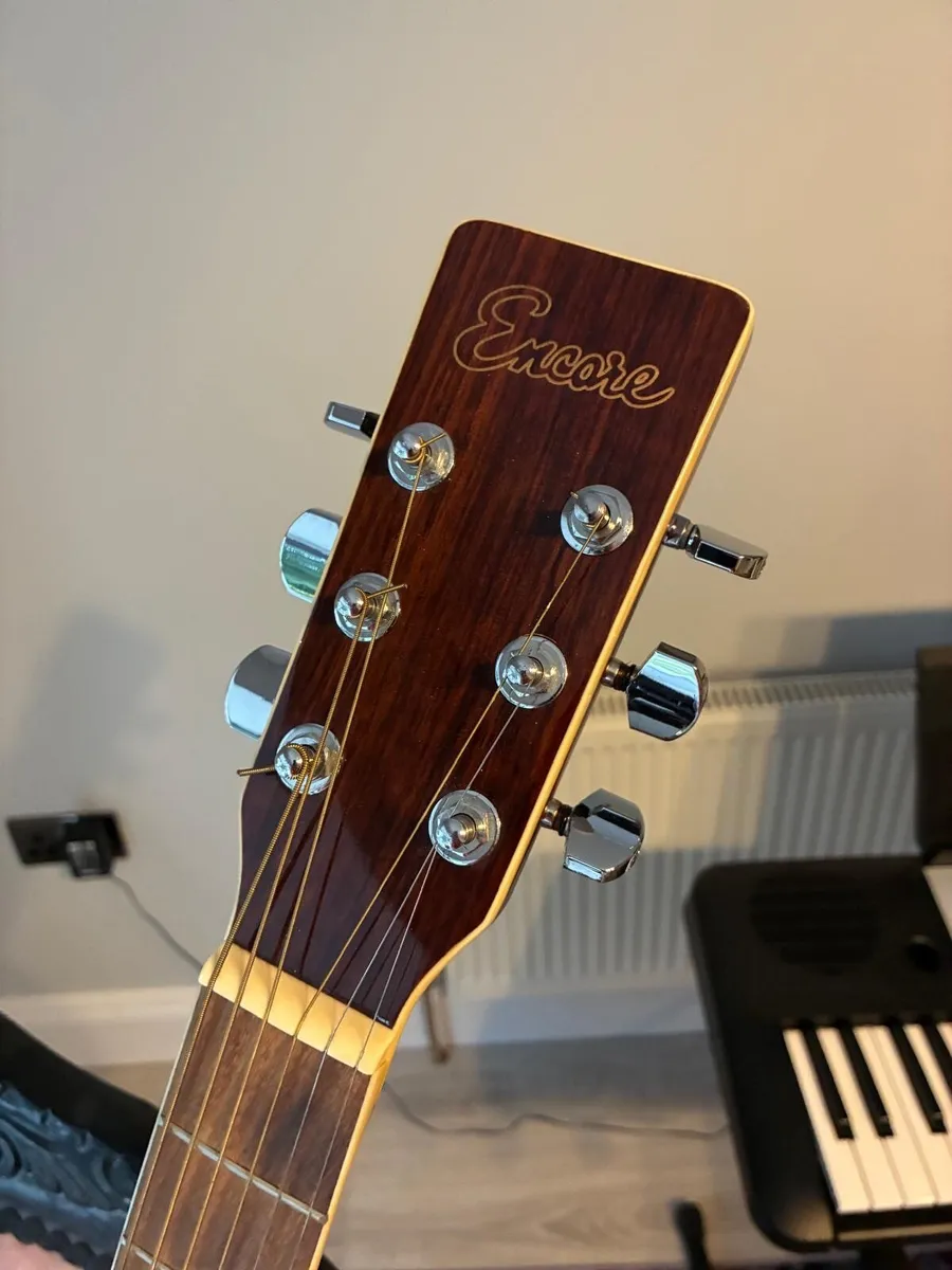 Guitar - Image 3