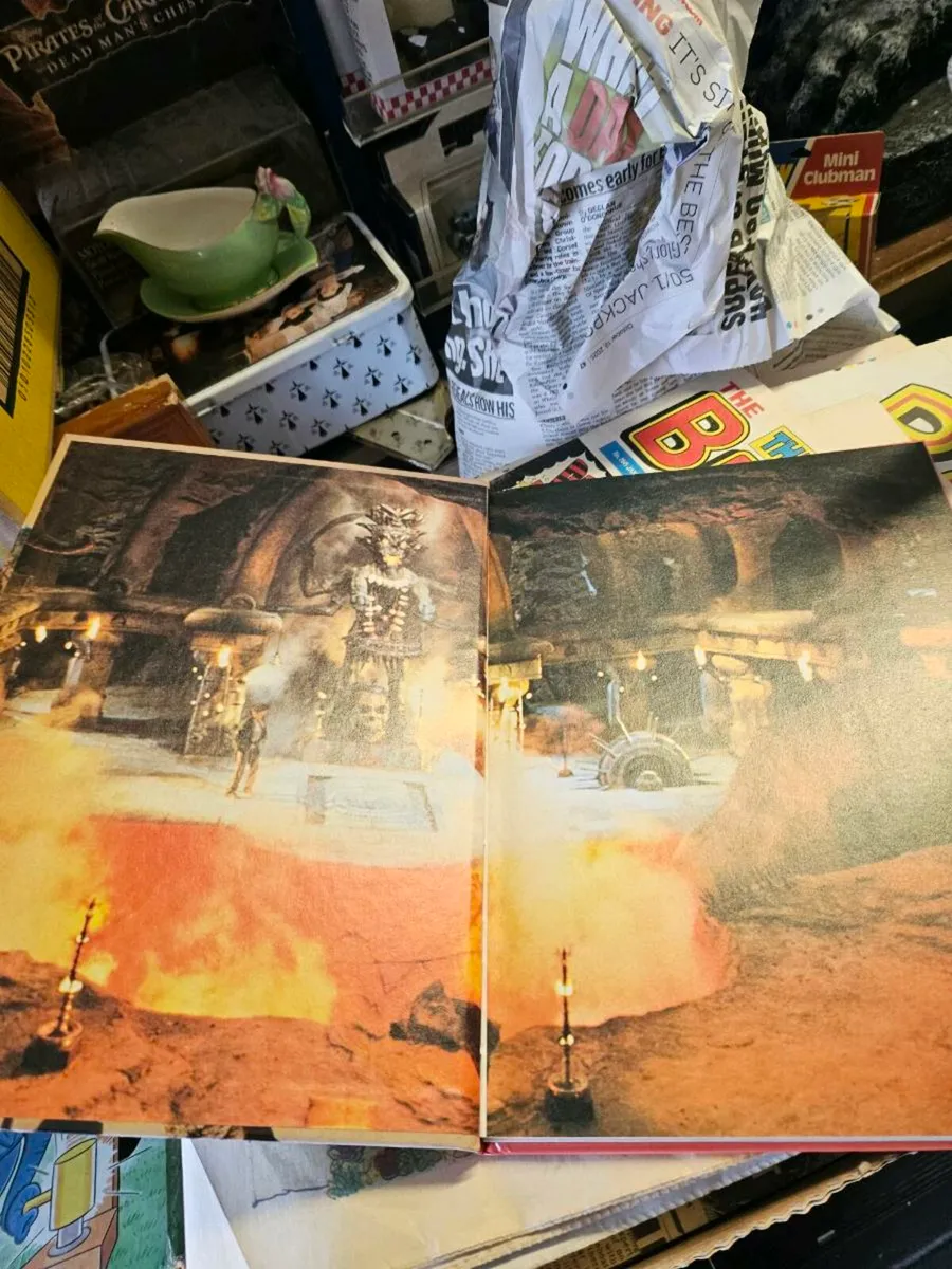 Vintage 1980's Indiana Jones Annual - Image 2