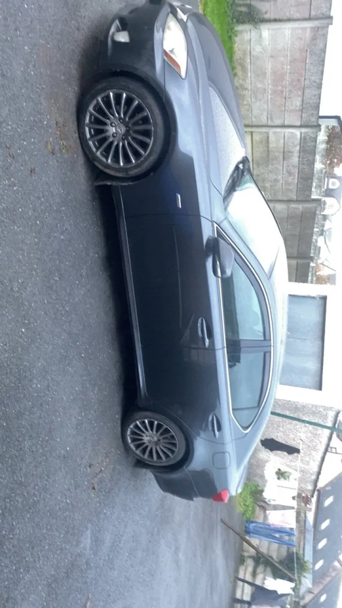 Lexus f sport - Image 1