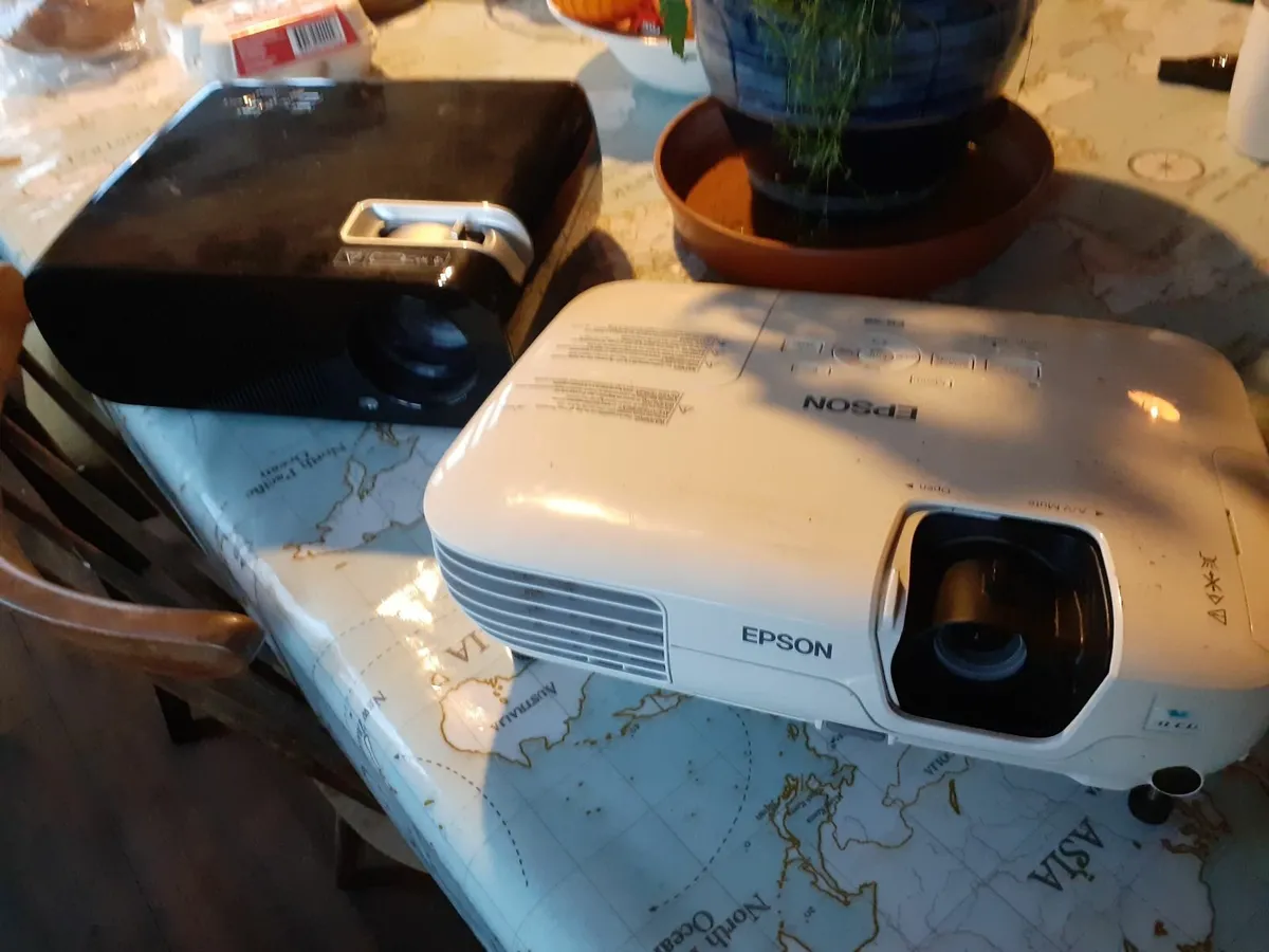 Projector - Image 2
