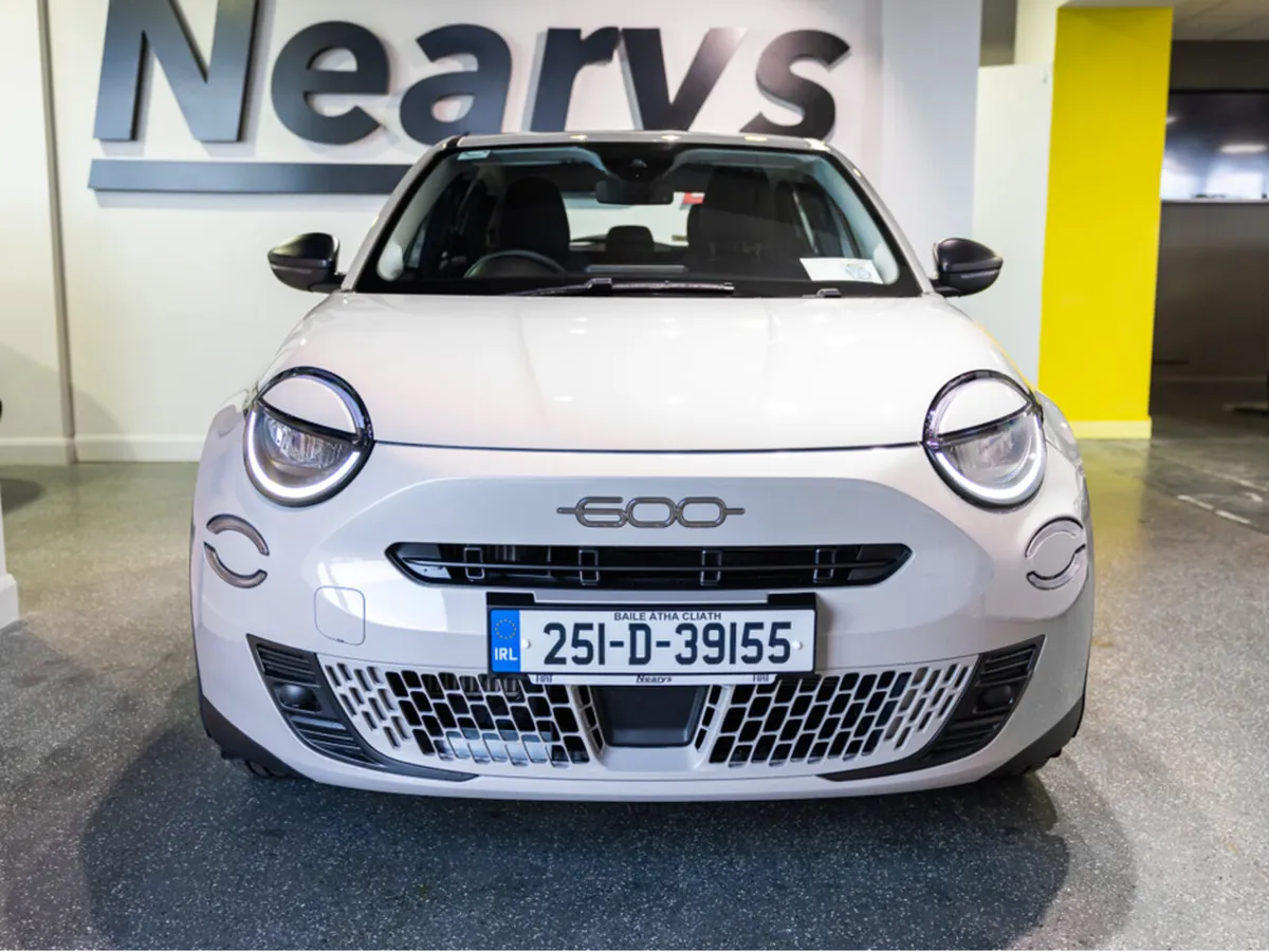 Fiat 600 1.2 HYBRID EDCT 100HP - Image 2