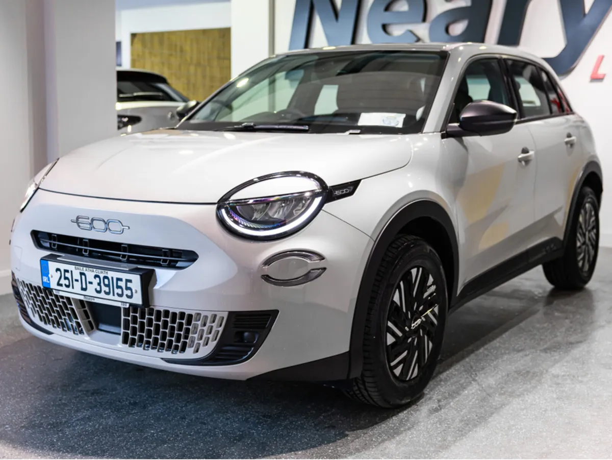 Fiat 600 1.2 HYBRID EDCT 100HP - Image 3