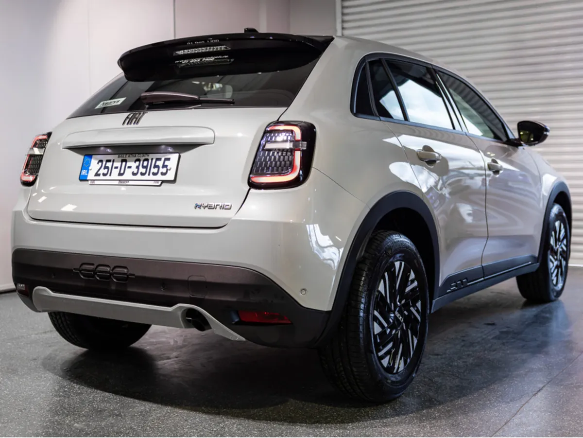 Fiat 600 1.2 HYBRID EDCT 100HP - Image 4