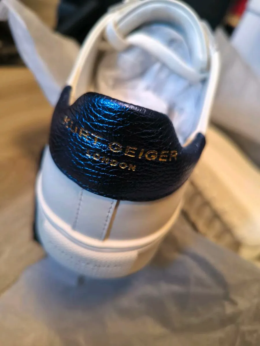 Kurt Geiger mens trainers size UK 11 - Image 4