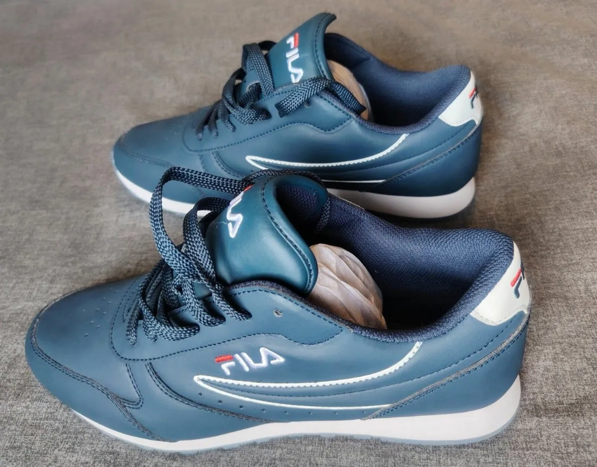 Pair of FILA Trainers: UK size 9 / Euro size 43 - Image 1