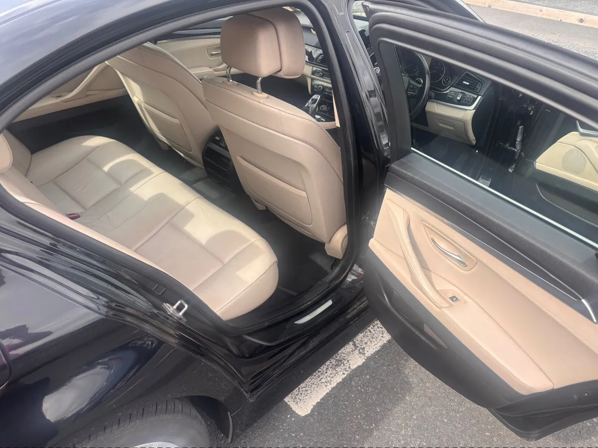 BMW 5-Series 2011 - Image 4