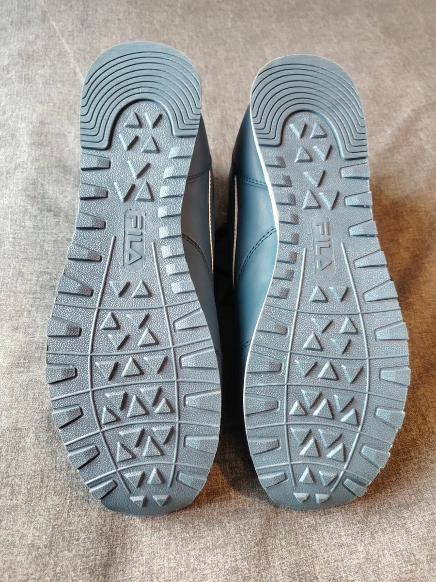 Pair of FILA Trainers: UK size 9 / Euro size 43 - Image 4