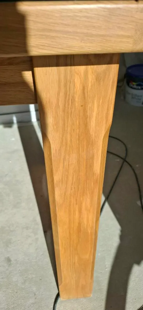 Dining room table - Image 2