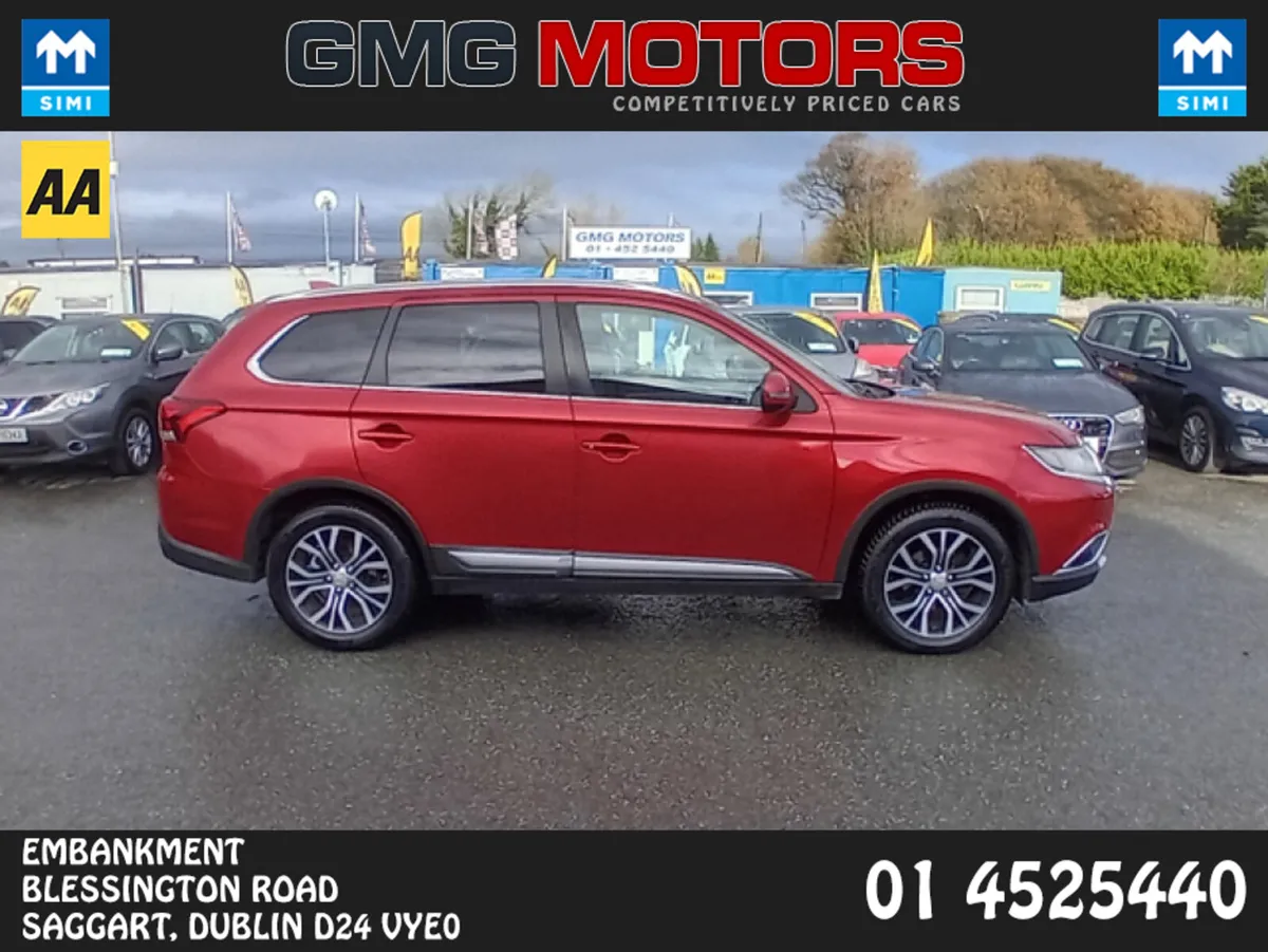 Mitsubishi Outlander 2.2 DI-D 3 4WD **7 SEATER** 1 - Image 3