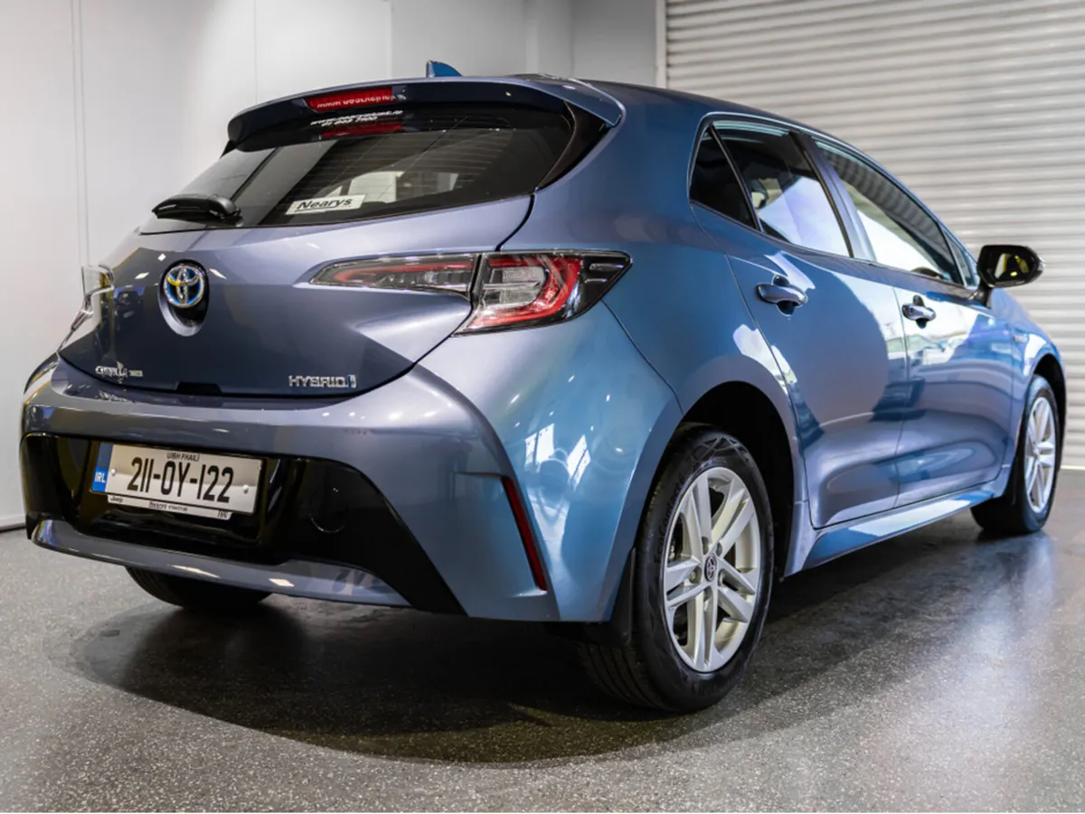 Toyota Corolla HYBRID LUNA H/B AUTO 4DR - Image 4