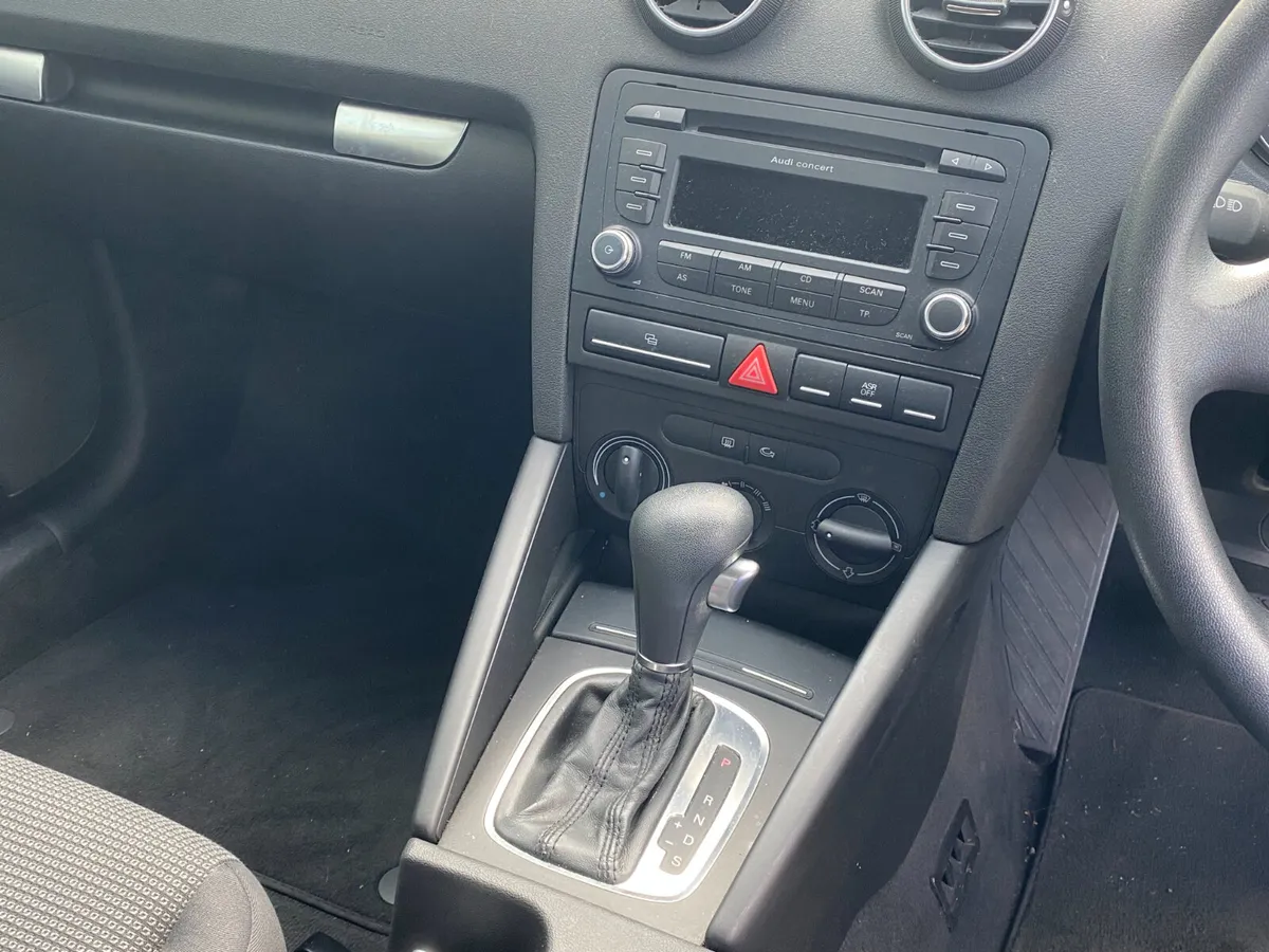 Audi A3 1.6 Sportback Attraction Automatic Low KM - Image 4