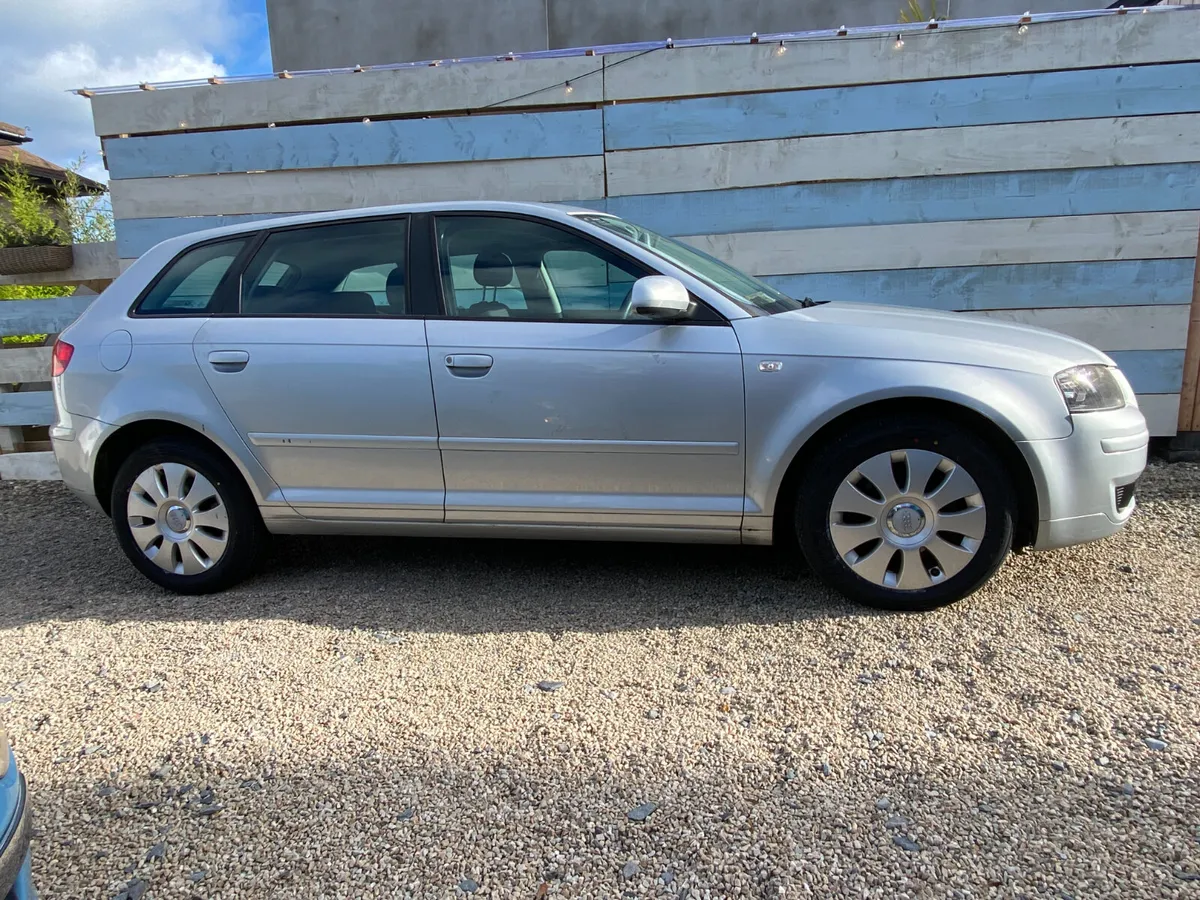 Audi A3 1.6 Sportback Attraction Automatic Low KM - Image 3