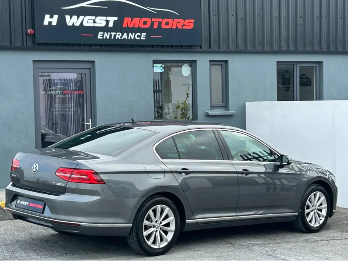 Volkswagen Passat HIGHLINE BE 1.6 TDI MANUAL 6SPEE - Image 3