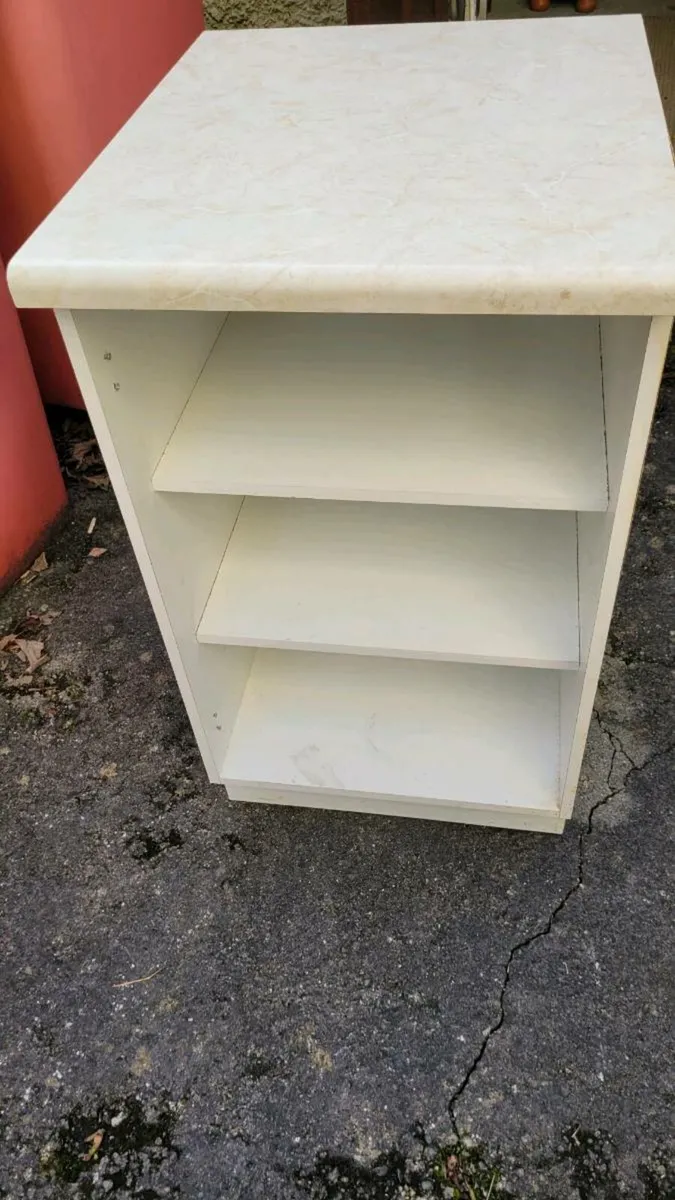 Shelf unit - Image 1