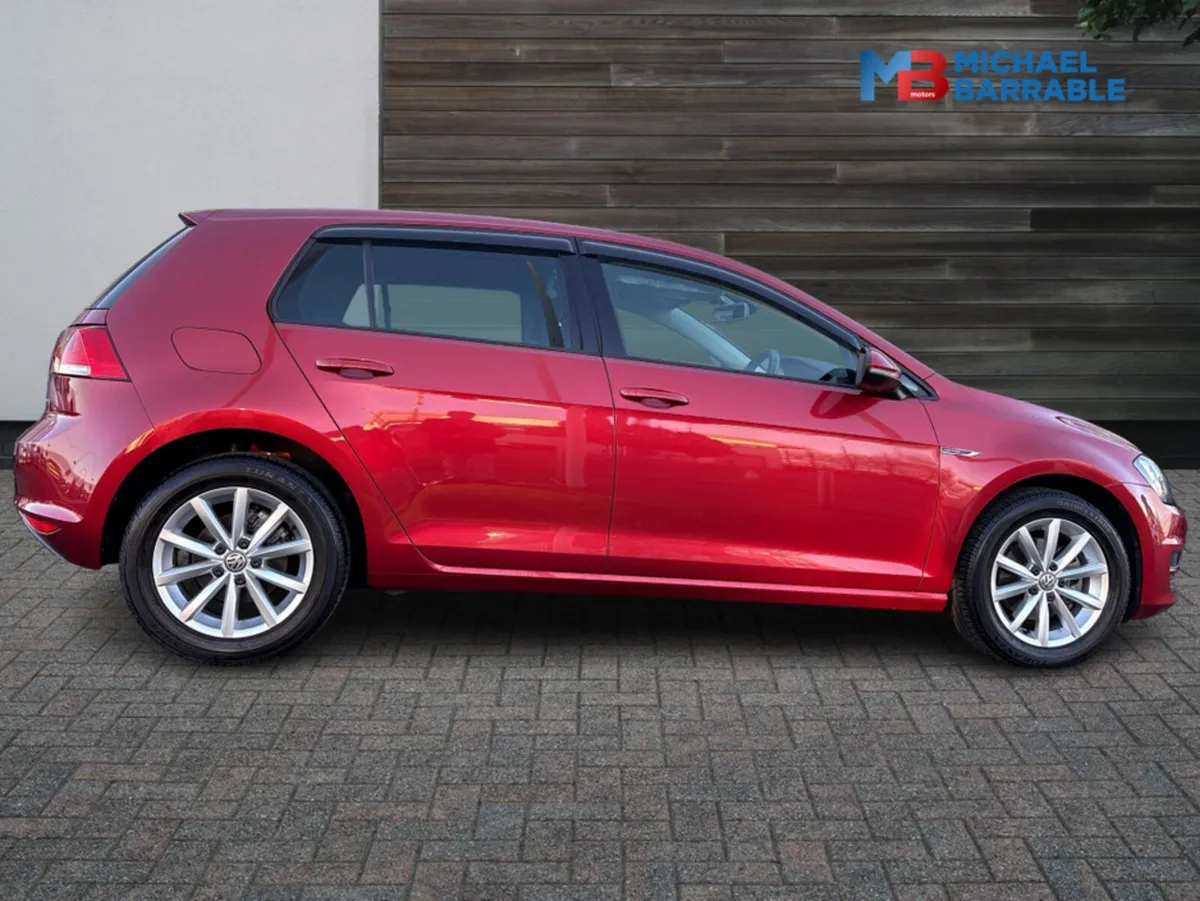Volkswagen Golf 1.2L Petrol Automatic TSI Lounge E - Image 4