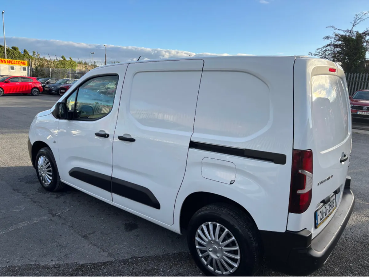 Peugeot Partner 3 seater €10974 ex vat - Image 4