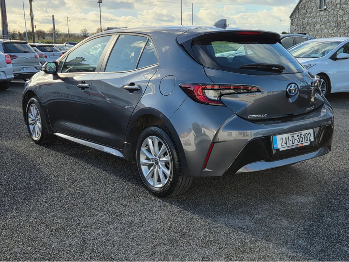 Toyota Corolla HYBRID LUNA H/8 4DR AUTO - Image 4