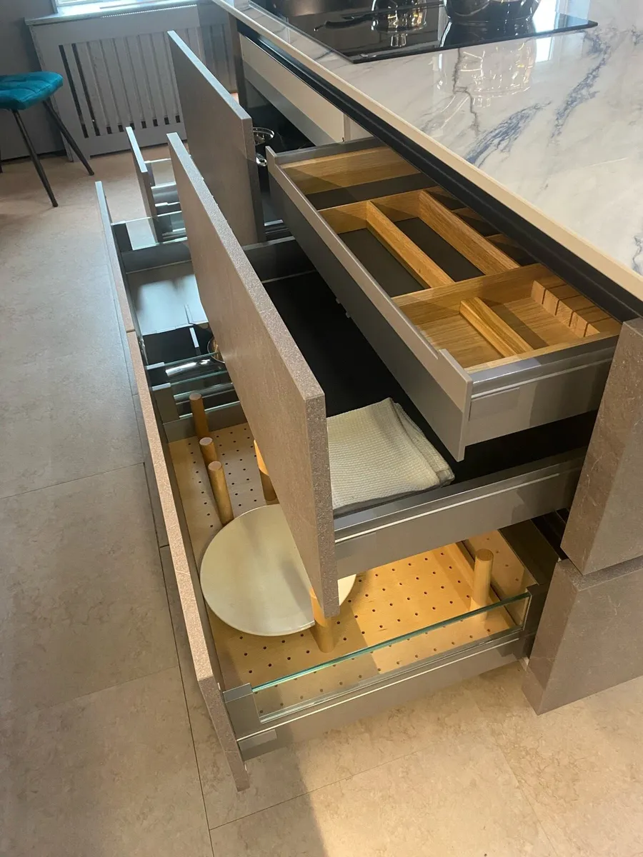Kitchen - Image 4